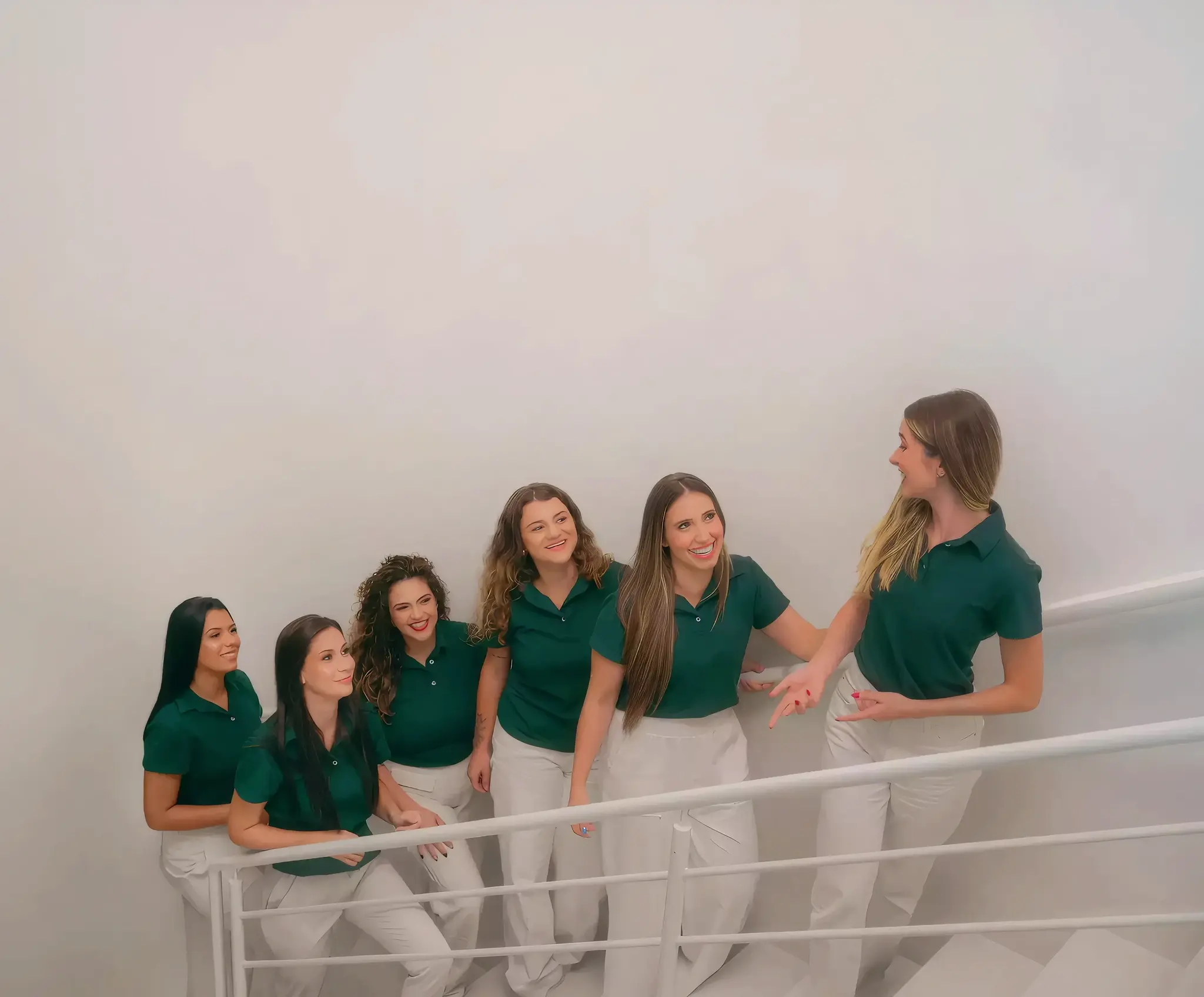 Foto de funcionárias da Back4You, consultoria para equiparação hospitalar