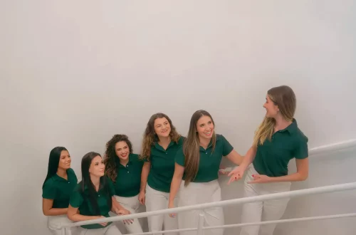 Foto de funcionárias da Back4You, consultoria para equiparação hospitalar