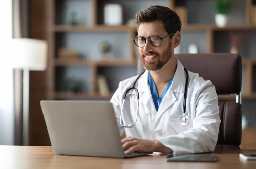 As notas fiscais médicas passam a exigir três novos dados padronizados nacionalmente. Clique e confira como preencher no novo padrão.